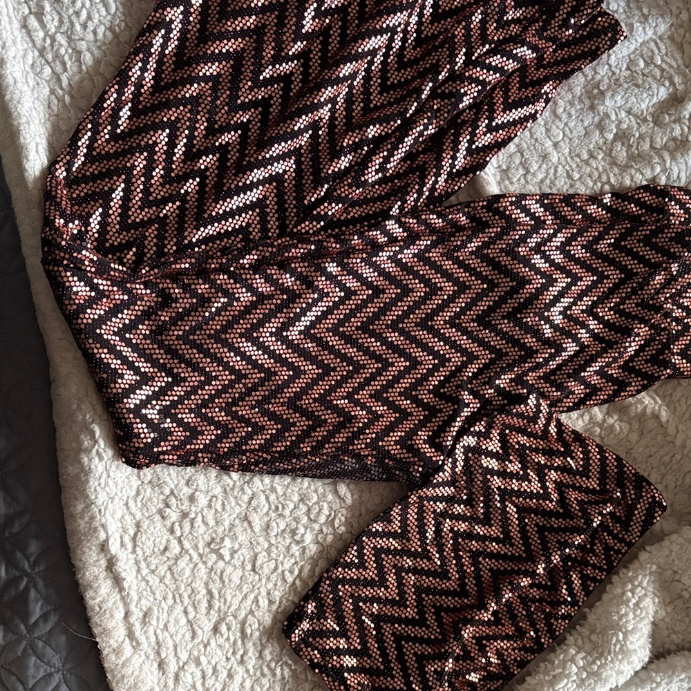 Chevron Patterned Disco Set